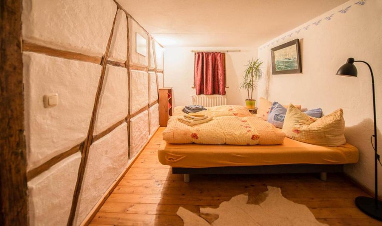 Apartmán Wohnen Im Denkmal Gumperda Exteriér fotografie